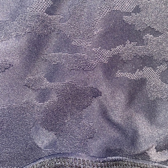 Black camo padded sports bra in size small. - Picture 2 of 3